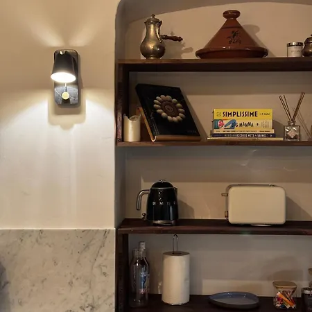 Au Charme De L'ancien Apartment *