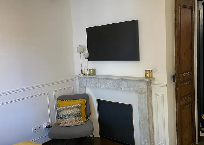 公寓 Au Charme De L'ancien *