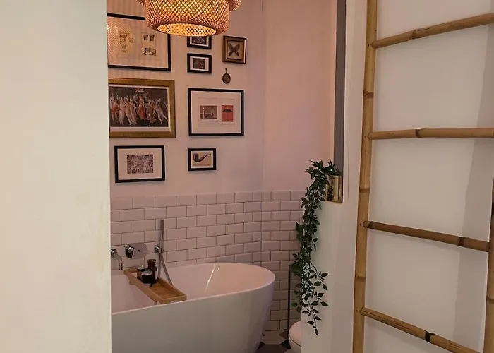 Au Charme De L'ancien