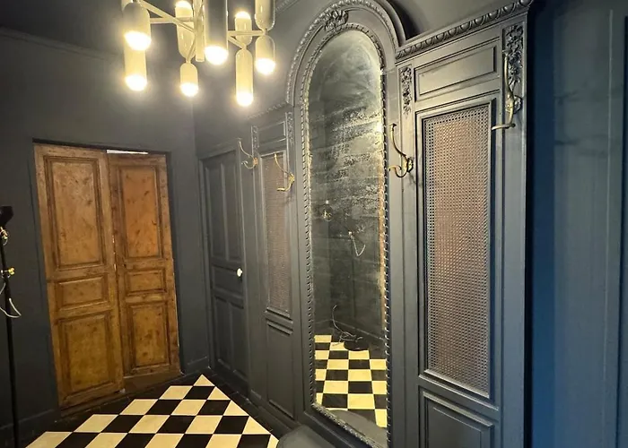 Au Charme De L'ancien Apartment *
